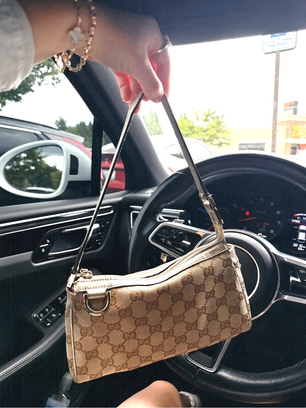 Gucci authentic mini shoulder bag